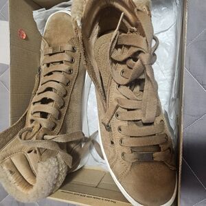 Women's Tan Sneakers